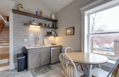 Benton Park Apartment | Walkable Area: Spacious Apt in Dtwn St Louis