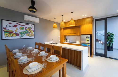 Cua Đai Villa | Walkable Beach/10min to the Old Town/Private Pool