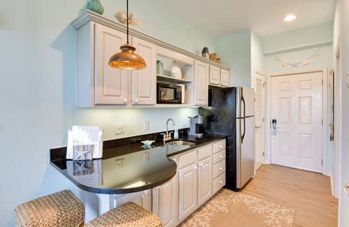 Rosemary Beach Apartment | Walkable Condo w/View Btwn Rosemary & Alys Beach!