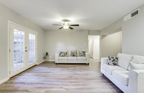 Houston Apartment | Walkable Condo in Uptown 2 Mi to Houston Galleria