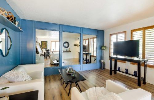 Knox - Henderson Apartment | Walkable Dallas Vacation Rental with Community Pool!