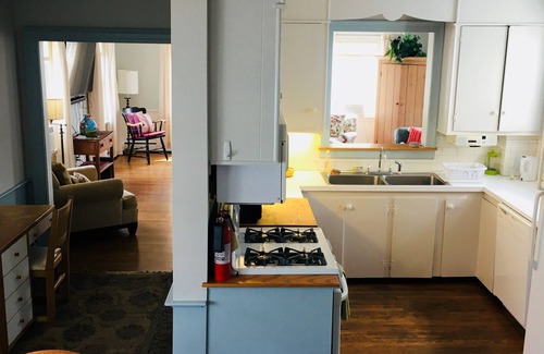 Marblehead House | Walkable to Everything Great about Marblehead! Perfect for multiple families -12