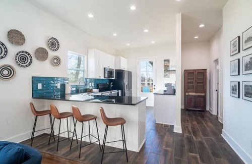 East Lake House | Walkable Upscale In East Lake
