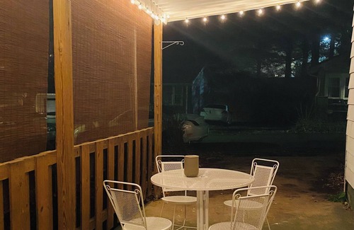 Falconhurst House | Walkable WAVL Home w/Hot Tub & Yard