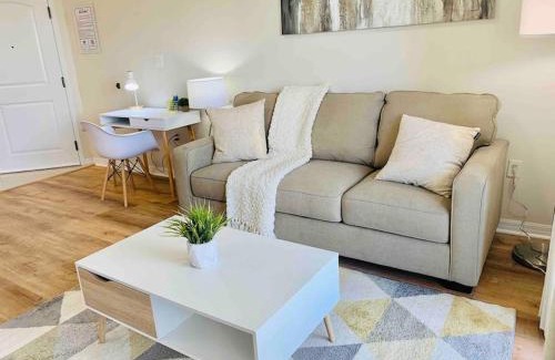 Florida Center Apartment | Walking Distance from Universal One Bedroom Resort