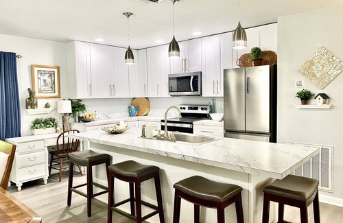 Dunnellon House | Walking Distance from Rainbow River! Your home away from home, for monthly rent