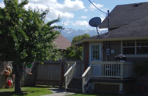 Port Angeles House | Walking Distance to Downtown shopping, food, Ferry, and gateway to the Olympi