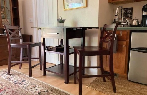 Sturgeon Bay Apartment | Walking Distance to Downtown and Waterfront - Cozy Studio Apartment
