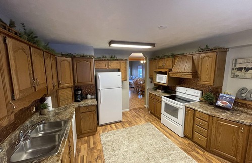 Deadwood House | Walking distance to Downtown Historic Main Street and Outlaw Square