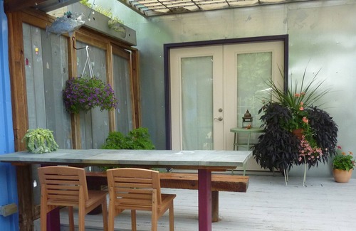 Lexington Apartment | Walking Distance To Downtown Lexington, Adjacent To W&L, Lenfest Center.