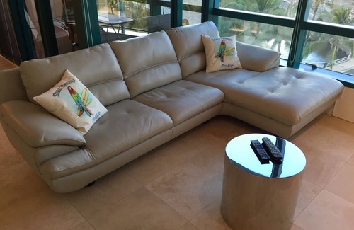McCully - Moiliili Condo | Walking Distance To Great Beaches, Shopping, Entertainment And Resorts