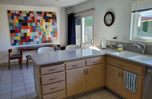 St. Helena House | Walking distance to St Helena