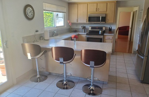 St. Helena House | Walking distance to St Helena