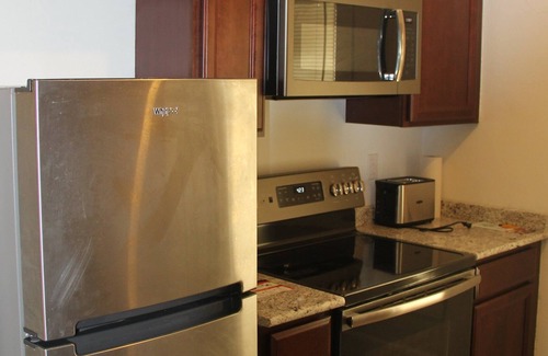 Monticello Apartment | Walking distance to food, library, post office, banks, and more.