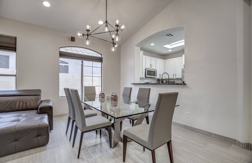 North Scottsdale House | Walking distance to Scottsdale sports complex, Barrett Jackson, and Phoenix Open