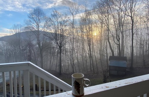 West Jefferson House | Walking distance to downtown/beautiful mountain views.