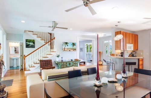 Midtown House | WALKING ON SUNSHINE ~ Exquisite 3 BR, 3 Ba Home w/Heated Pool & Parking!