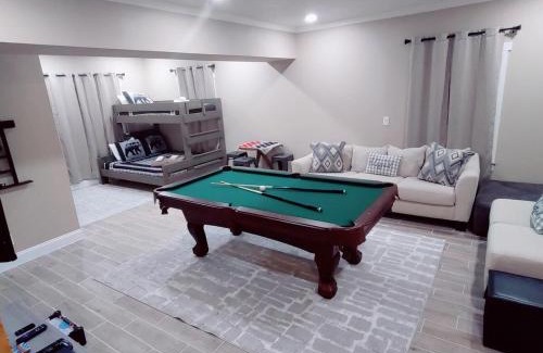 Whittier House | Wally`s Kabin