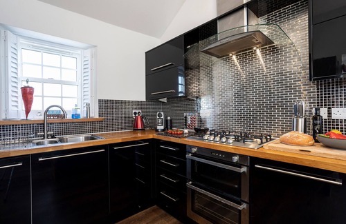 Barrow-in-Furness Cottage | Walney Island Lighthouse