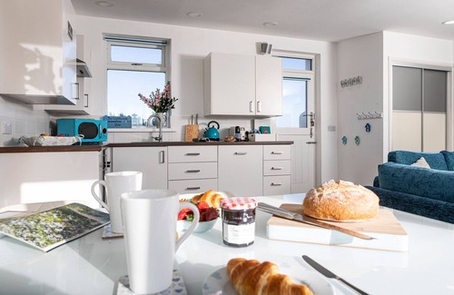 Barrow-in-Furness Cottage | Walney Island Lighthouse