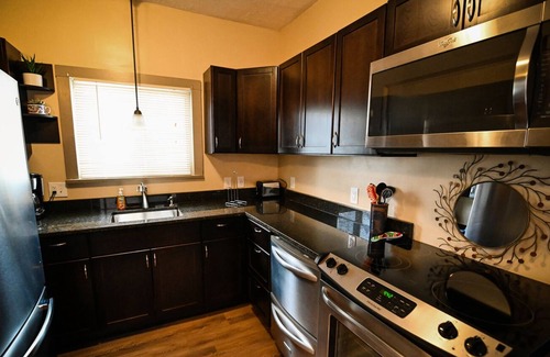 Ashtabula House | Walnut Beach Inn