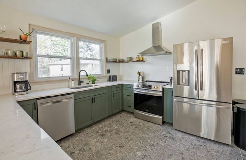 Rosendale House | Walnut Bungalow: Stylish Modern Rosendale Getaway