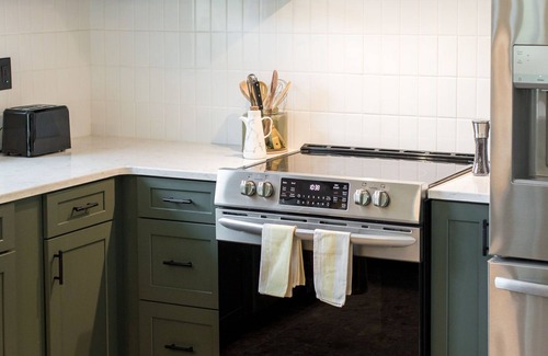 Rosendale House | Walnut Bungalow: Stylish Modern Rosendale Getaway