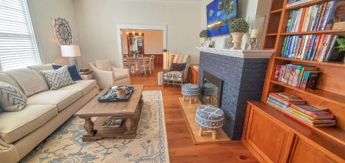 West Jefferson House | Walnut Hill