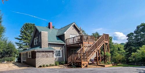 West Jefferson House | Walnut Hill