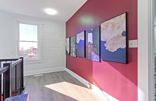 Cincinnati House | Walnut Hills Mansion-sleeps14! TVs in every room!