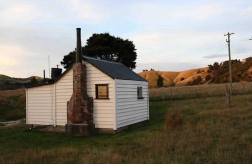 Gladstone House | Walnut Whare