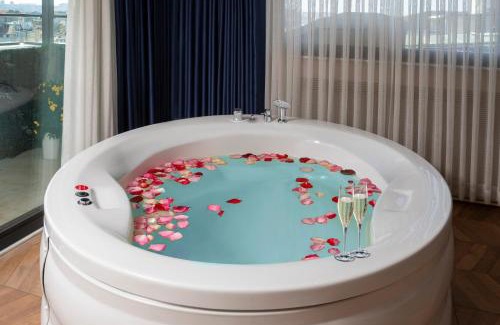 Pera Apartment | Walton Gardens Pera