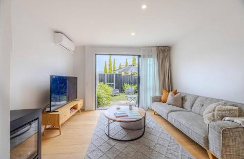 Albert Town Apartment | Wanaka Riverside Apartment