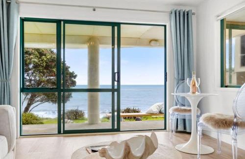Bell Block Apartment | Wanaka Studio - sea views from your private patio
