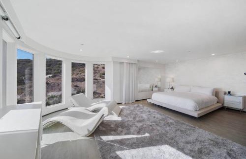 Malibu House | Wander Malibu Canyon