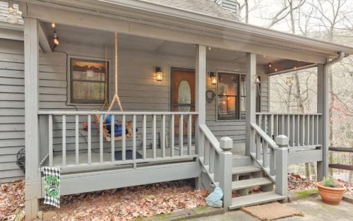 Big Canoe House | Wanderers Den - Peaceful mountain views Wifi and homey comforts
