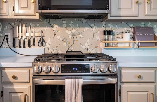 Bartlett Cabin | Wandering Pines: Family Retreat mins to Attitash