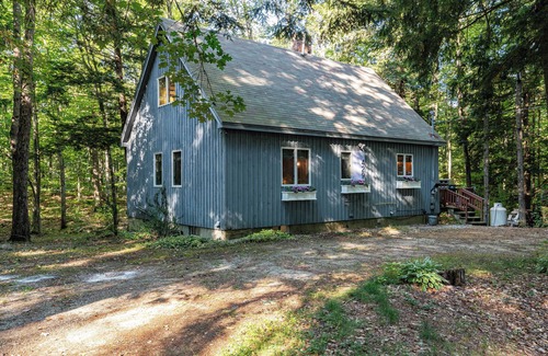 Bartlett Cabin | Wandering Pines: Family Retreat mins to Attitash