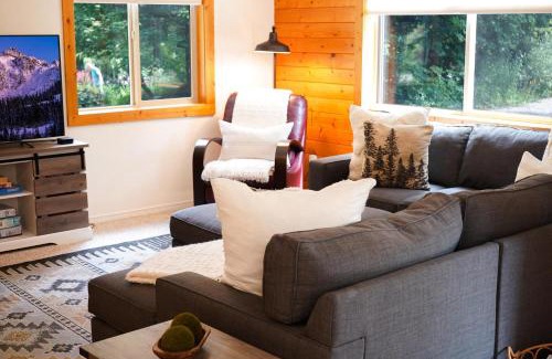 Glacier House | Wandering Rivers Retreat