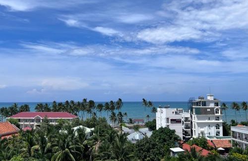 East Ham Tien Beach Hotel | Wanderlust Hotel