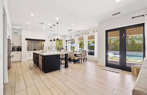 Indio House | 'Wanderlust' Pickleball, mini golf, and more!