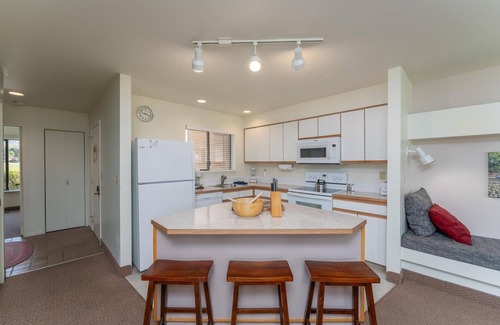 Wapato Point Condo | Wapato Point Condo on Lake Chelan with Resort Amenities! 2Bed/2Bath, Upper Floor-Unit 660