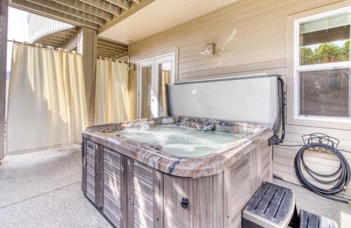 Wapato Point House | Wapato Ridge: (205)