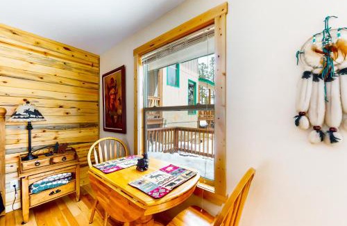 Grand Lake House | Wapiti Point - Guest House