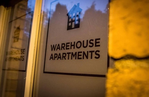 Newland Near Ulverston Apartment | Warehouse Apartment-1 King Bed, Sleeps 2
