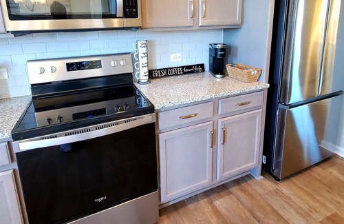 Huntersville House | Warm 3 Bedroom Townhouse