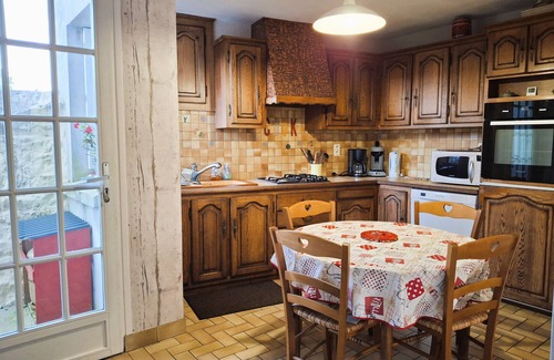 Crozon House | Warm and Authentic! The watchmaker’s house, downtown Crozon