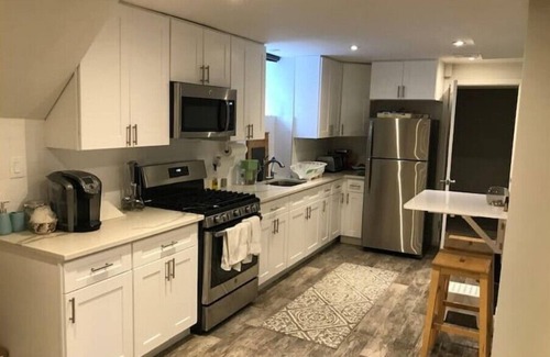 Queens Apartment | Warm and cozy studio apartmentn