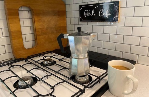 Asheville House | Warm and Cozy, Vintage, Camper 8 Minutes from the heart of Asheville