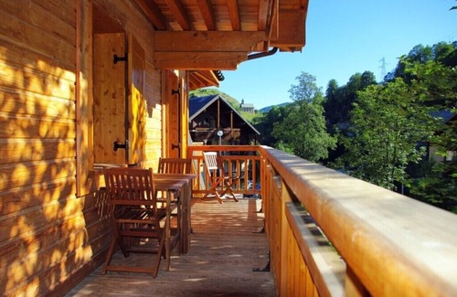 Valloire Apartment | Warm apartment 100 meters from the slopes. Large balcony in the sun!